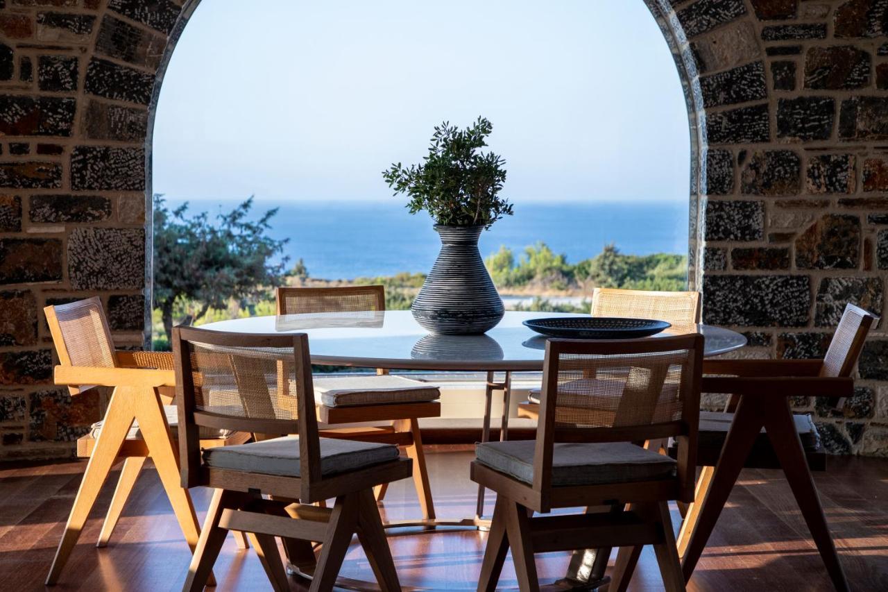 Vilă Pristine Seaview , With 5-star Access *