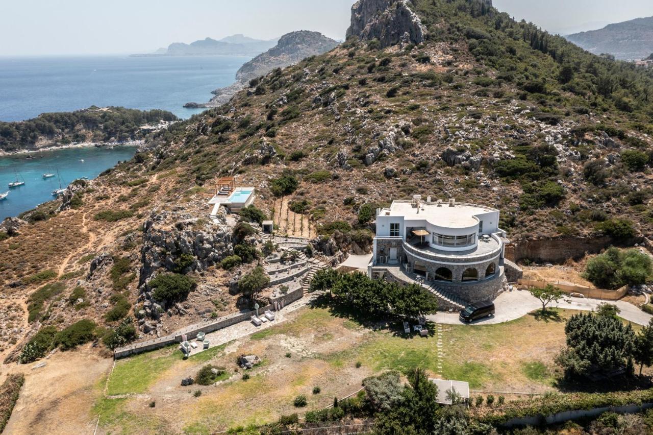 Pristine Seaview , With 5-star Access